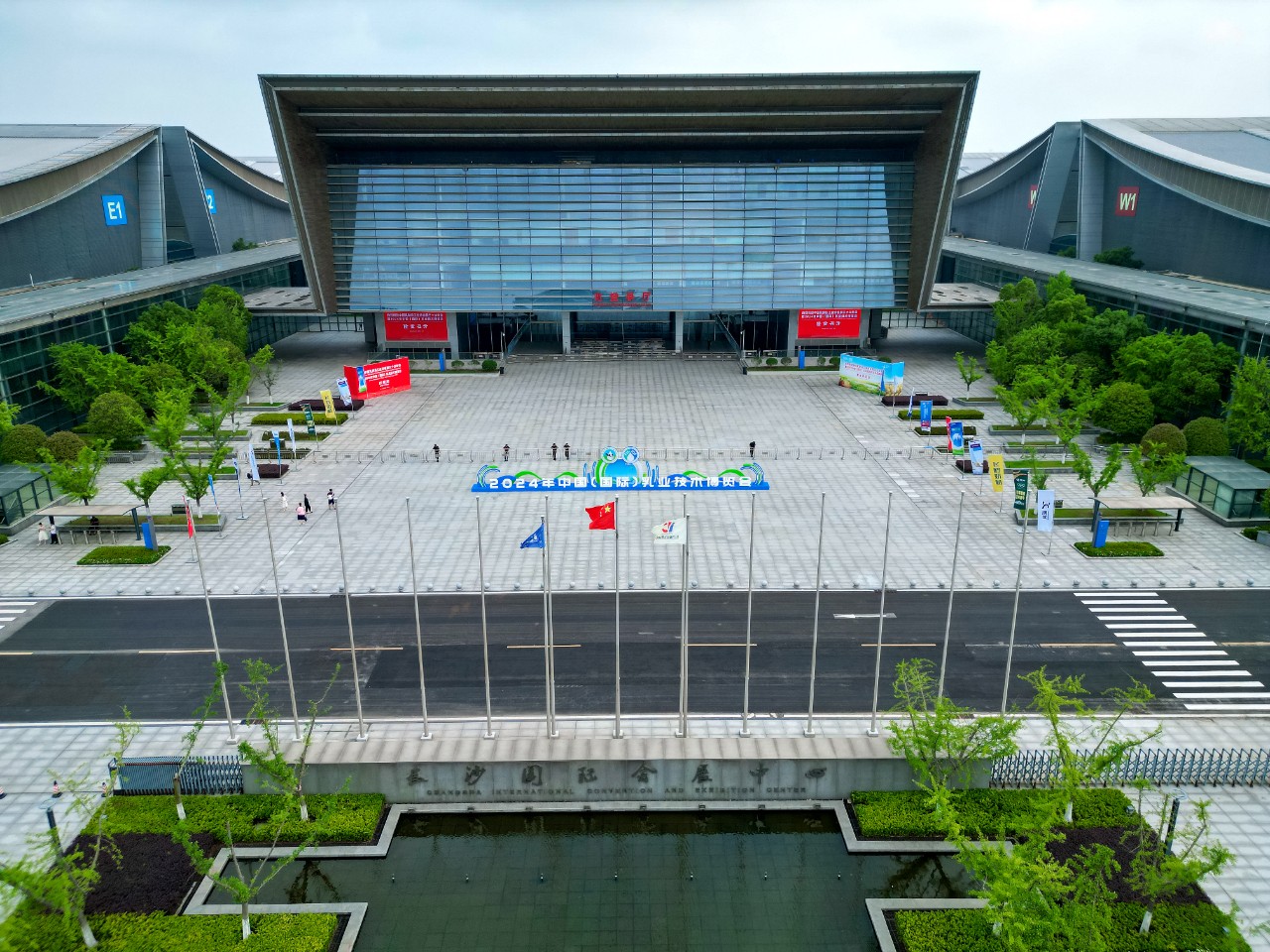 1717813272257420.jpg 01.jpg